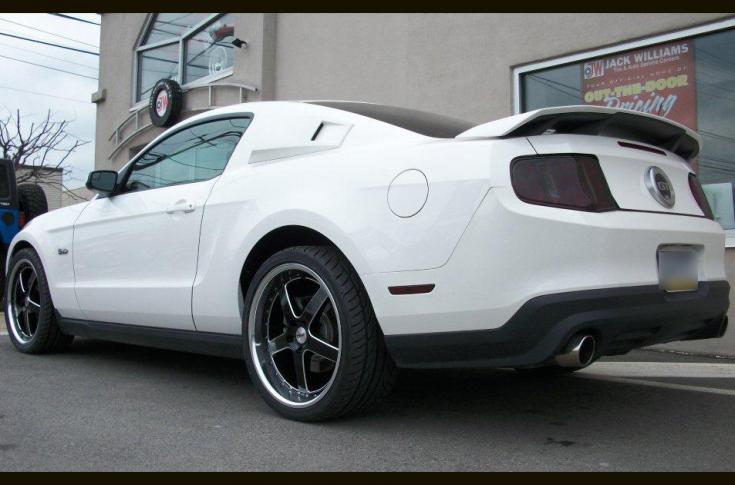 FORD MUSTANG CARTHAGE GLOSS BLACK STAINLESS STEEL LIP